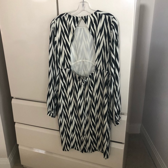 Winter Kate Dress - Picture 4 of 6